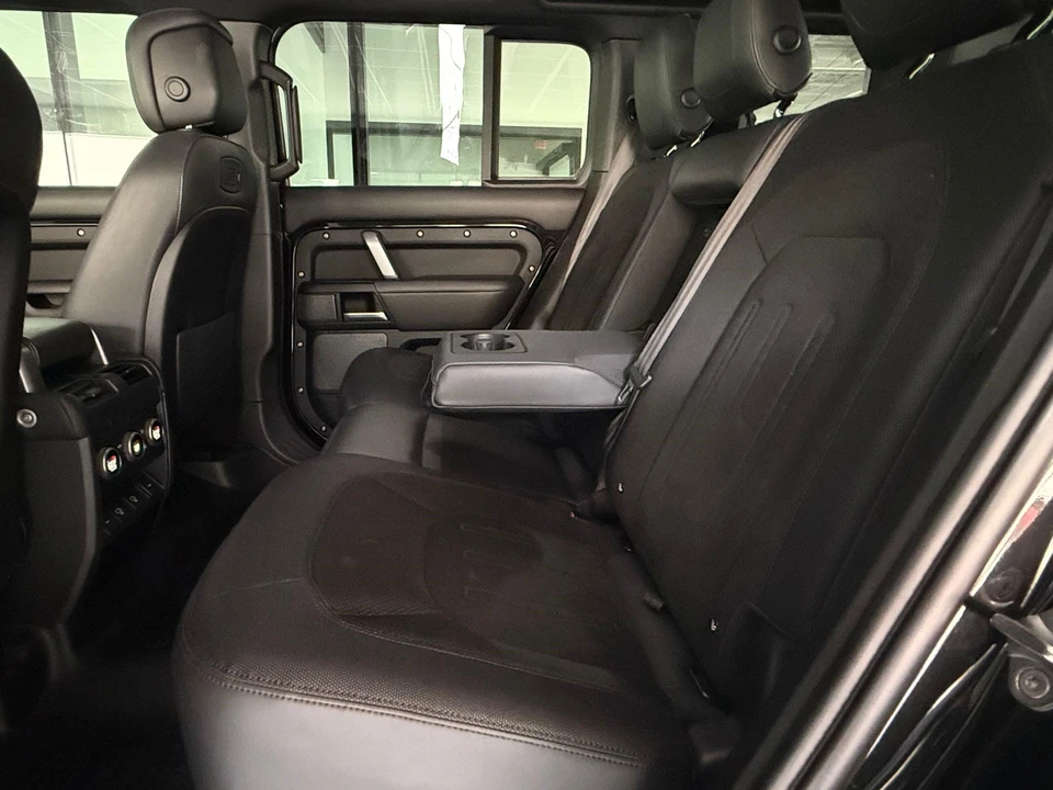 2022 Land Rover Defender V8 - Image 13 of 31