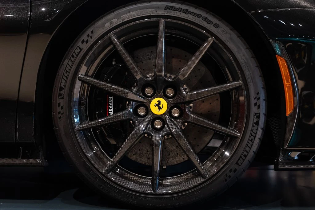 2022 Ferrari SF90 Spider - Image 16 of 31