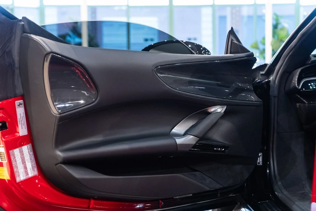 2022 Ferrari SF90 Spider - Image 26 of 31