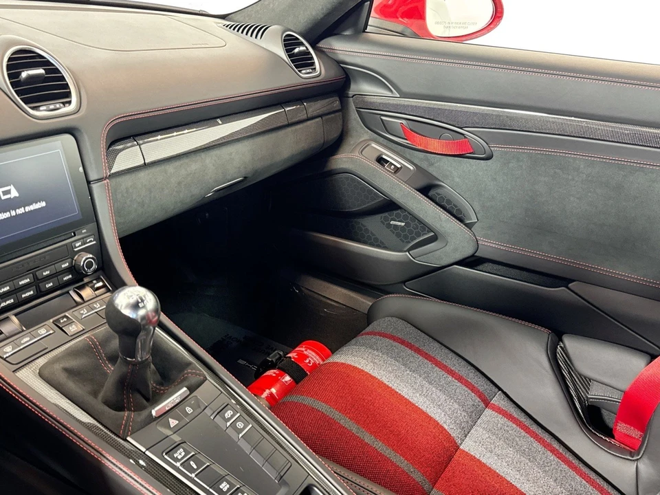 2022 Porsche 718 Cayman GT4 - Image 20 of 27