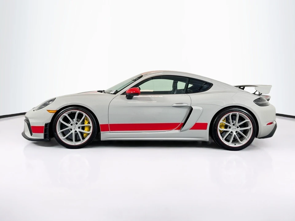 2022 Porsche 718 Cayman GT4 - Image 2 of 27