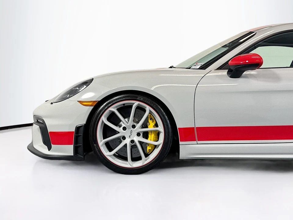 2022 Porsche 718 Cayman GT4 - Image 26 of 27