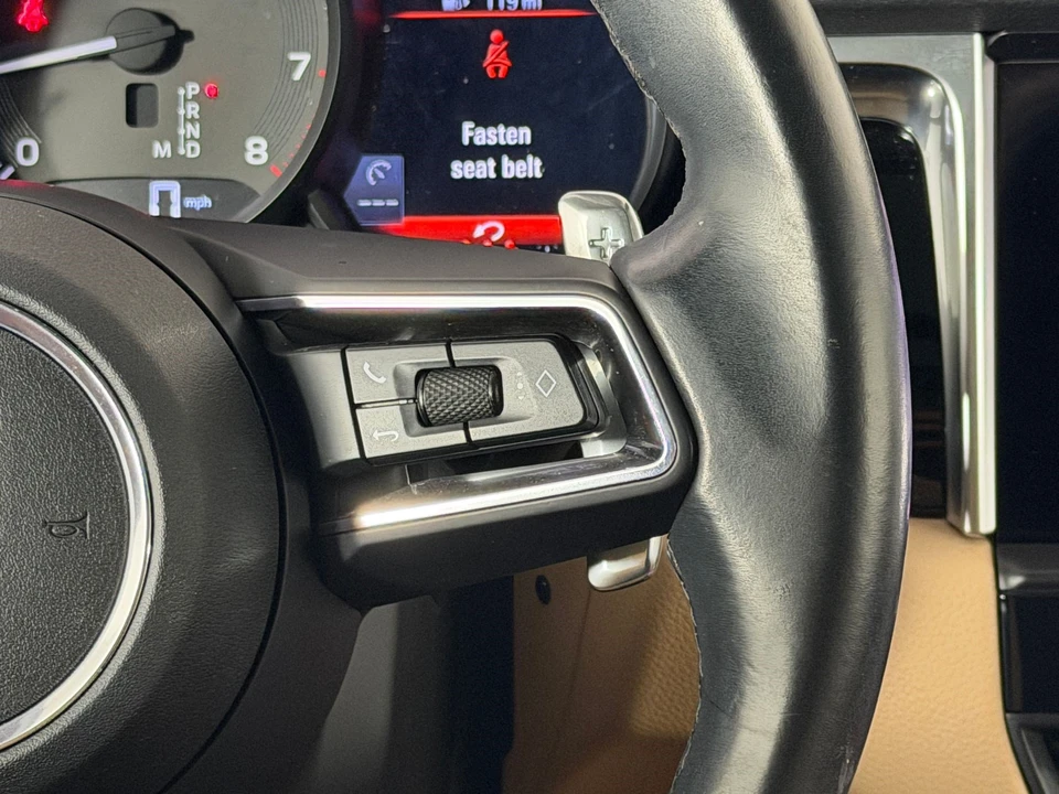 2022 Porsche Macan - Image 20 of 31