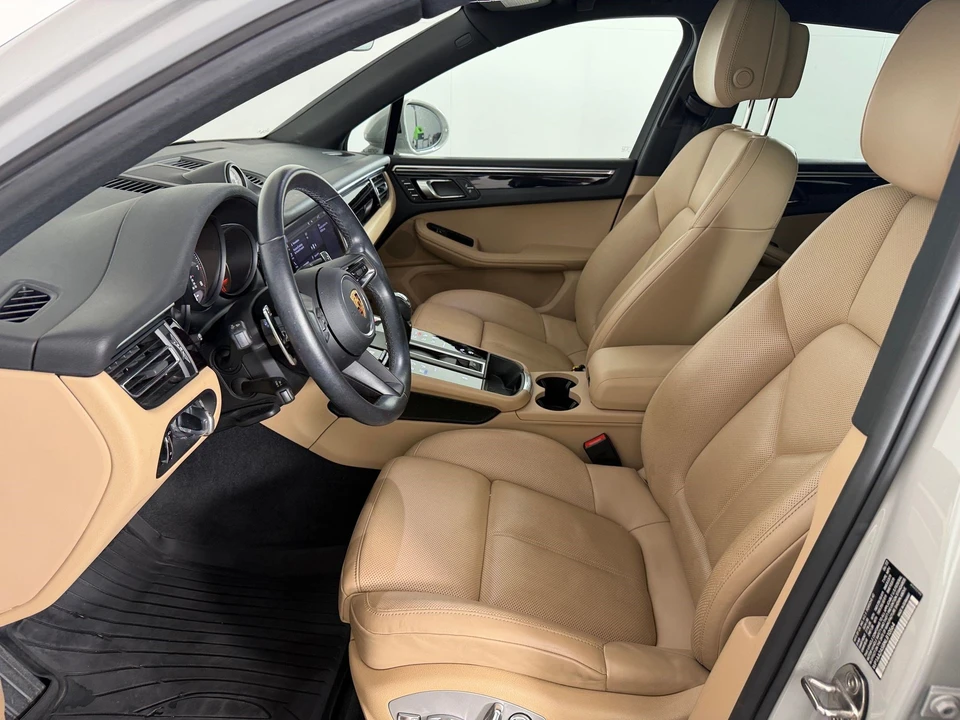 2022 Porsche Macan - Image 5 of 31