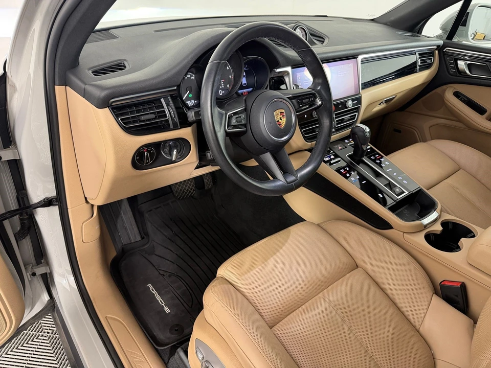 2022 Porsche Macan - Image 4 of 31
