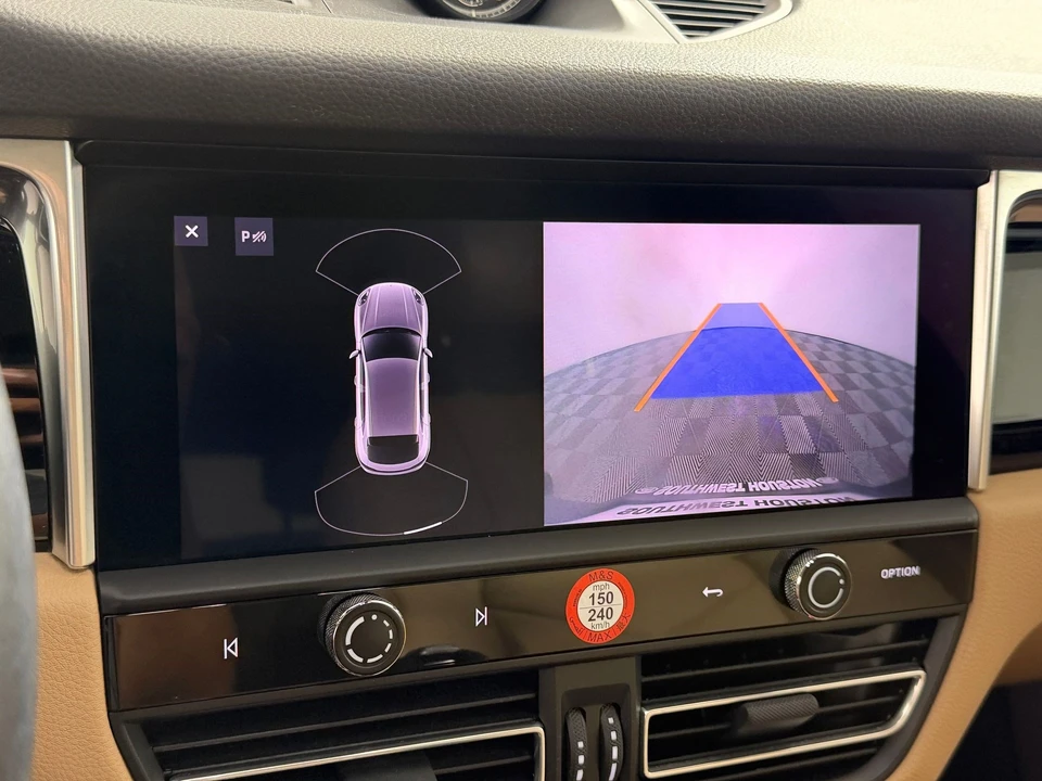 2022 Porsche Macan - Image 31 of 31