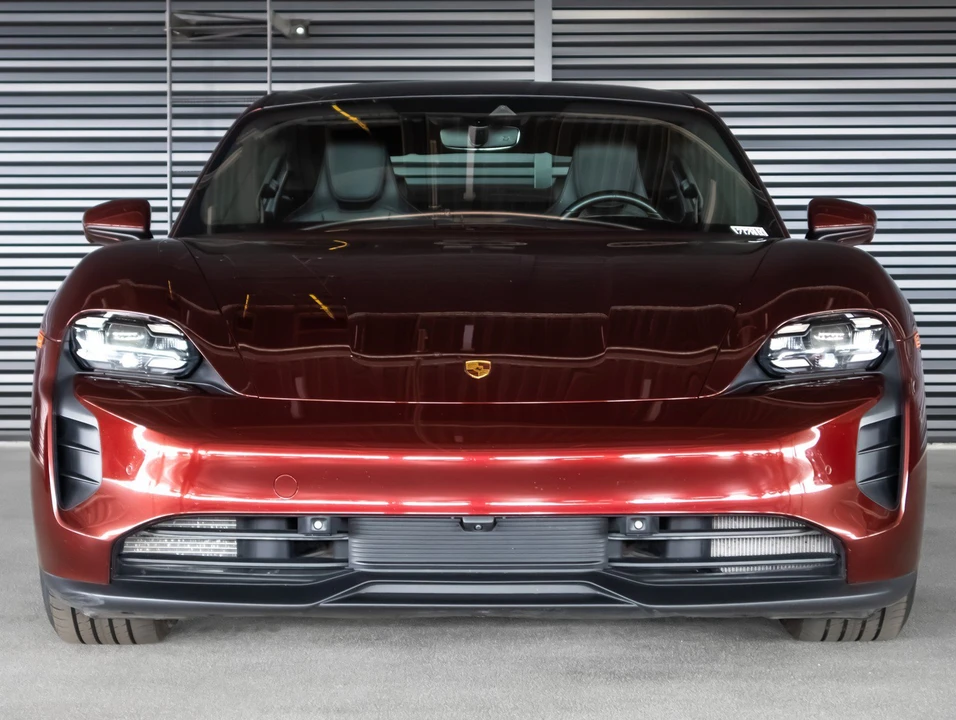 2022 Porsche Taycan GTS - Image 8 of 28