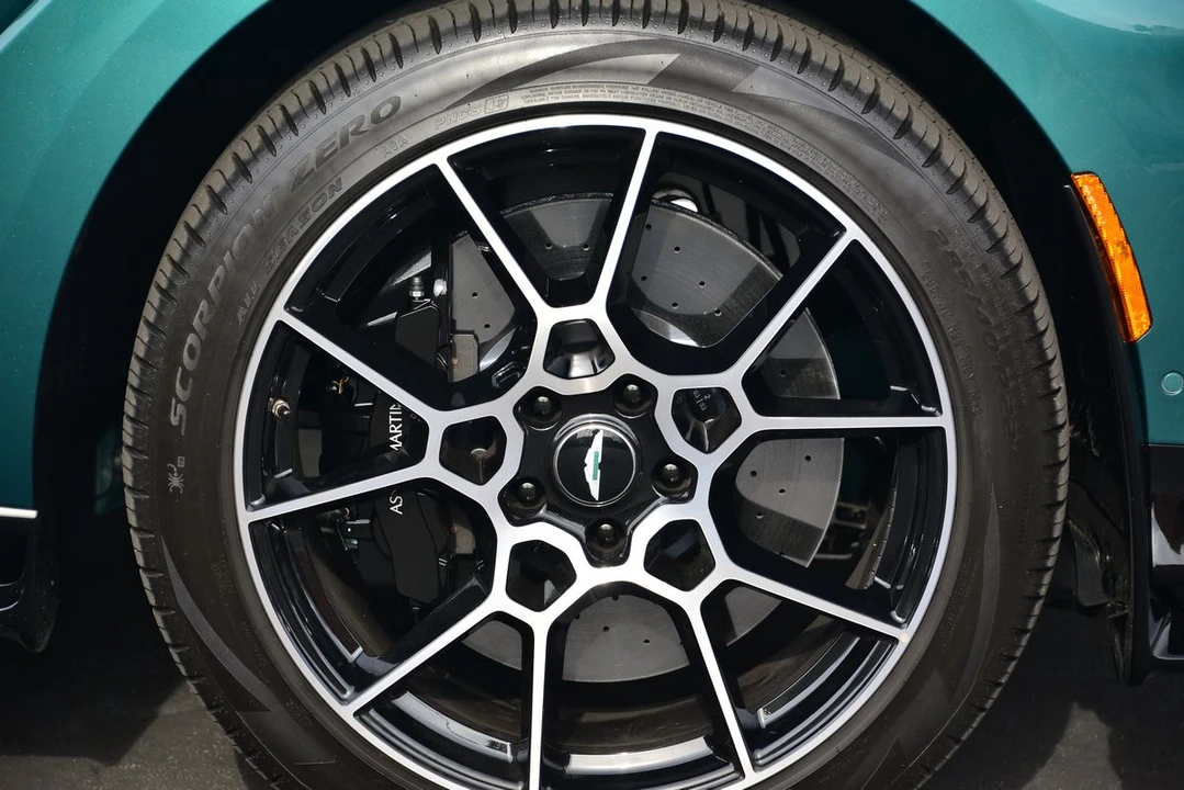 2023 Aston Martin DBX 707 - Image 4 of 23