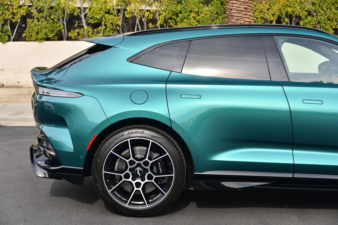 2023 Aston Martin DBX 707 - Image 14 of 23