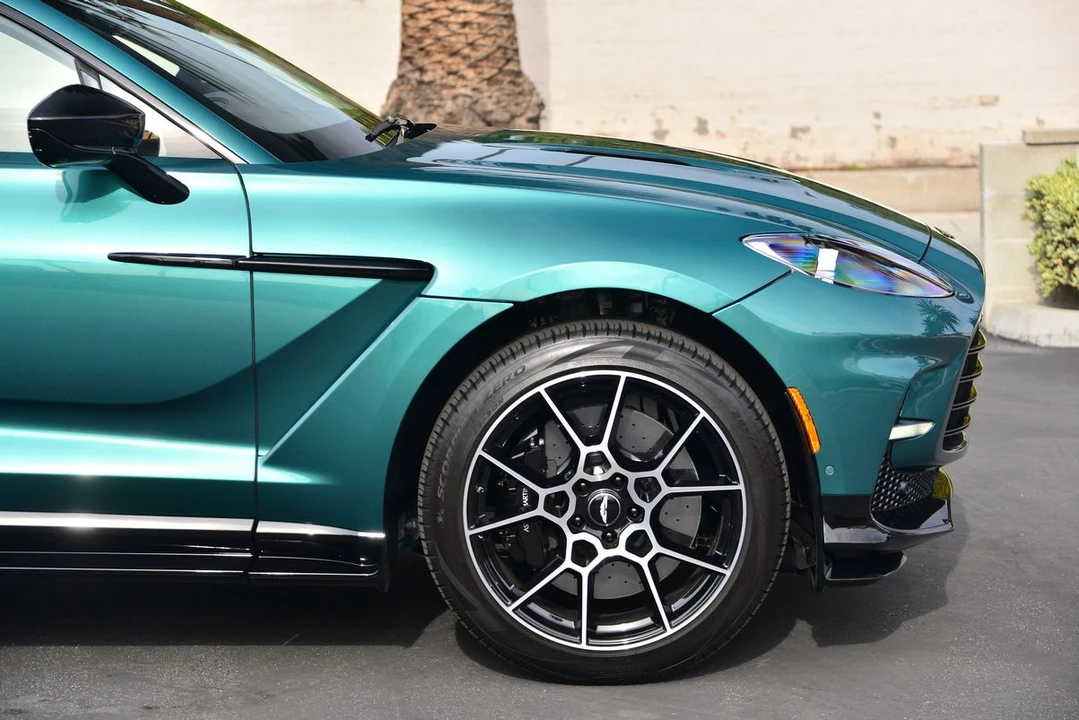2023 Aston Martin DBX 707 - Image 8 of 23