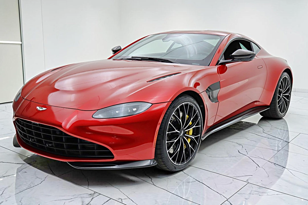 2023 Aston Martin V8 Vantage (2019+) - Image 2 of 31