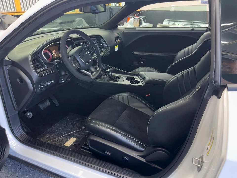 2023 Dodge Challenger SRT Hellcat 3rd Gen - Image 17 of 31