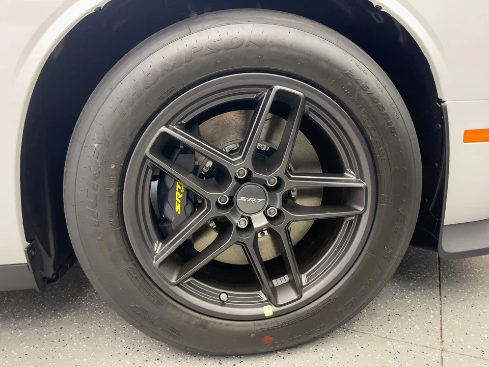 2023 Dodge Challenger SRT Hellcat 3rd Gen - Image 16 of 31