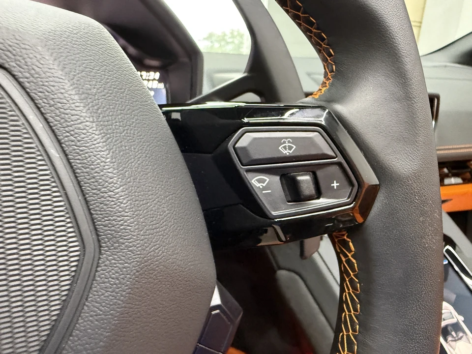 2023 Lamborghini Huracan LP640-4 EVO - Image 15 of 31
