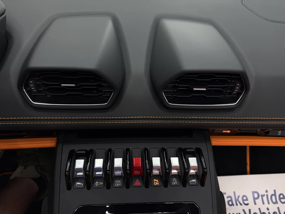 2023 Lamborghini Huracan LP640-4 EVO - Image 17 of 31