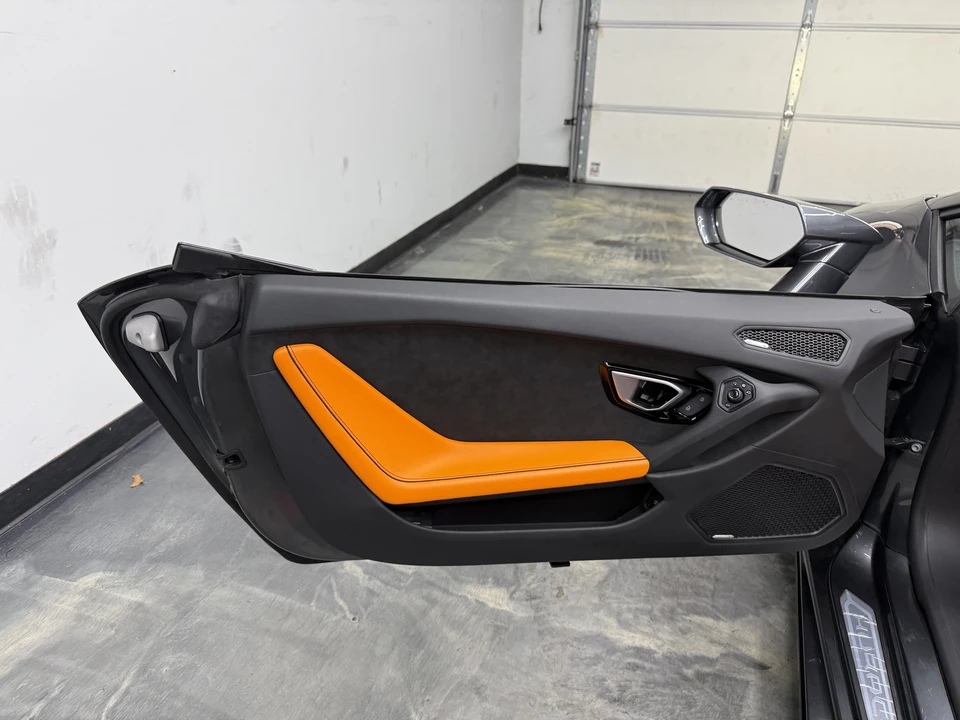 2023 Lamborghini Huracan LP640-4 EVO - Image 9 of 31