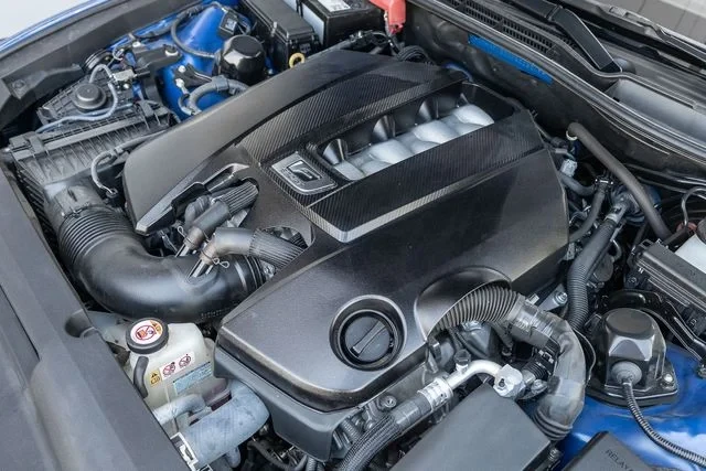 2023 Lexus IS 3rd Gen - Image 15 of 16