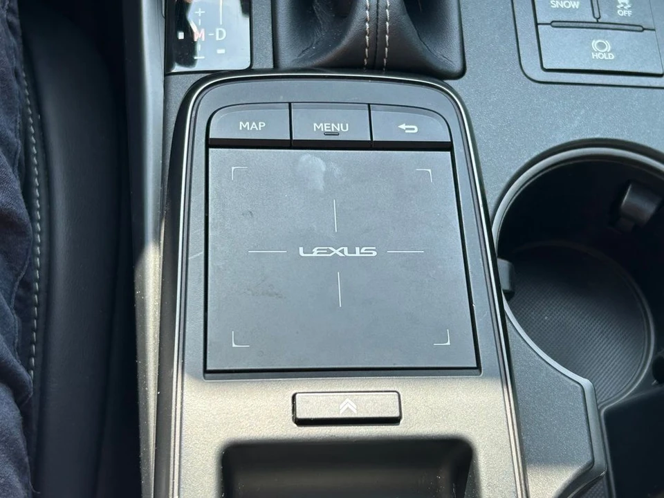 2023 Lexus IS 3rd Gen - Image 29 of 31