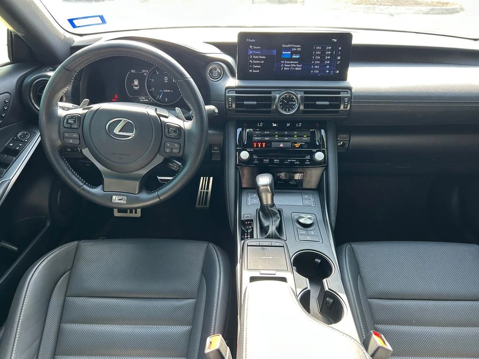 2023 Lexus IS 3rd Gen - Image 18 of 31