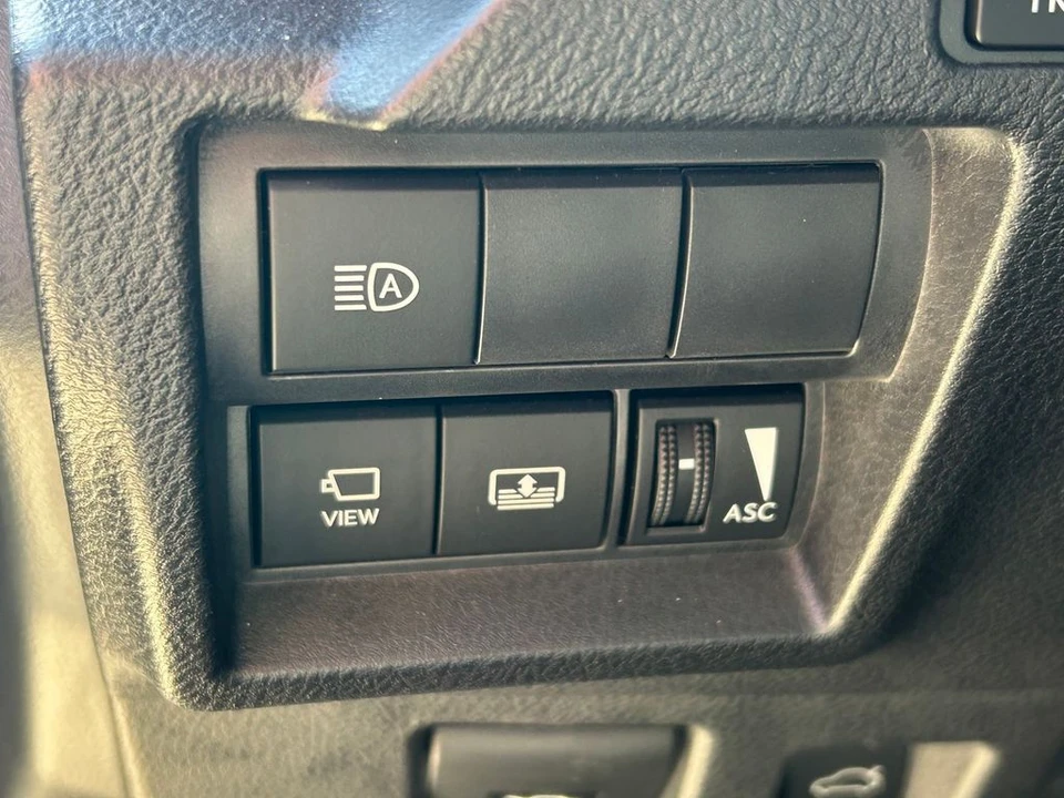 2023 Lexus IS 3rd Gen - Image 26 of 31