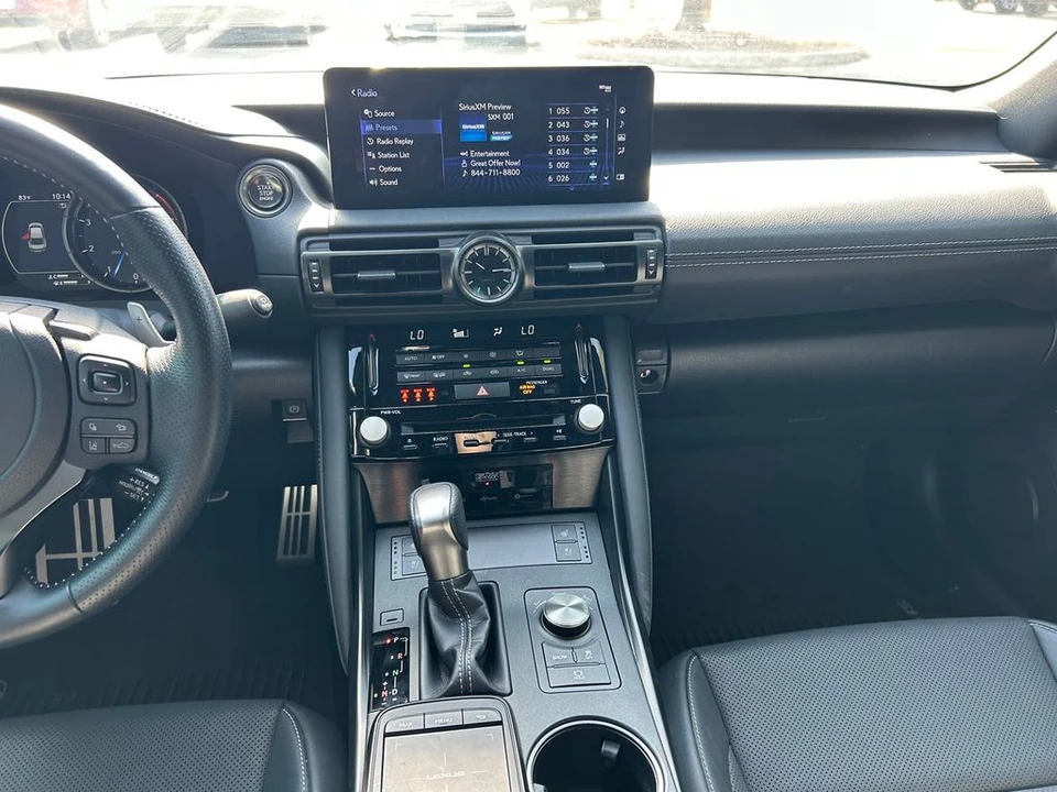 2023 Lexus IS 3rd Gen - Image 19 of 31