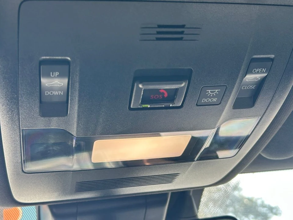2023 Lexus IS 3rd Gen - Image 20 of 31