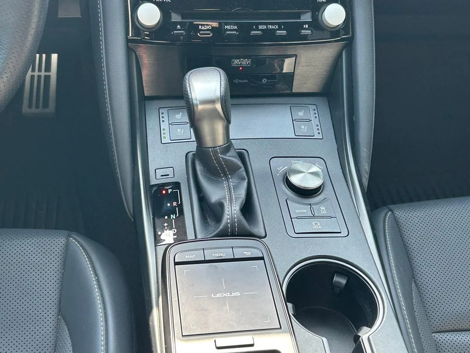 2023 Lexus IS 3rd Gen - Image 22 of 31