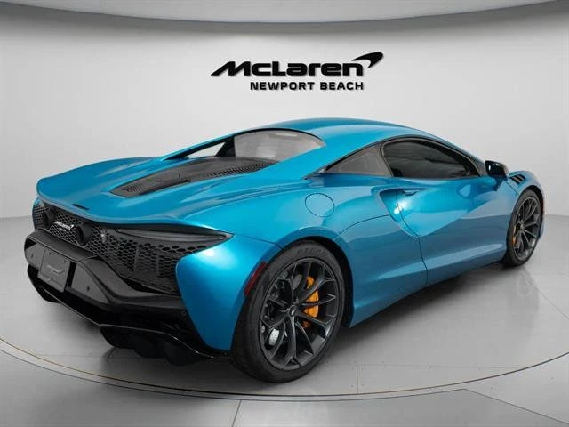 2023 McLaren Artura - Image 28 of 31