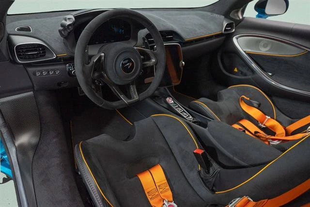 2023 McLaren Artura - Image 29 of 31