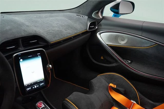 2023 McLaren Artura - Image 16 of 31