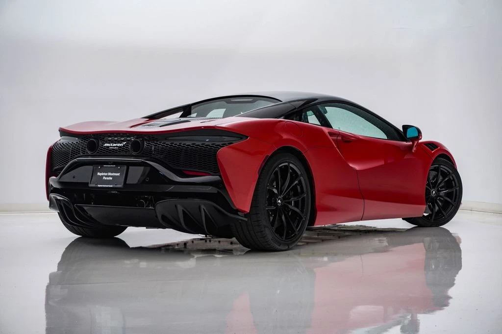 2023 McLaren Artura - Image 10 of 31