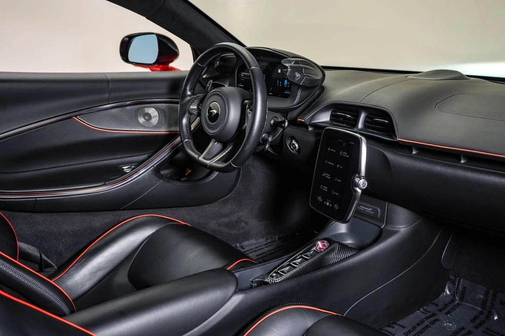 2023 McLaren Artura - Image 17 of 31