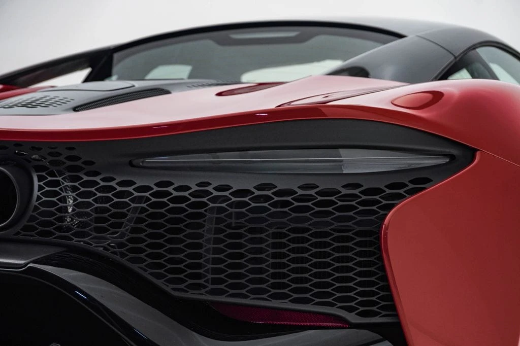 2023 McLaren Artura - Image 15 of 31