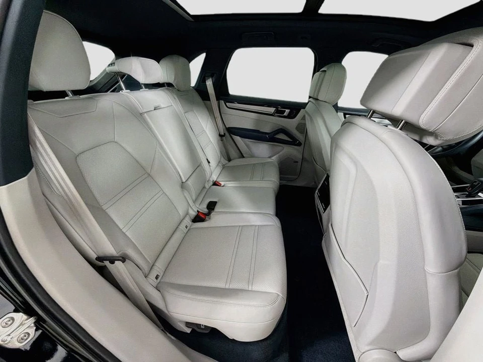 2023 Porsche 9Y0/9Y3 Cayenne - Image 29 of 31