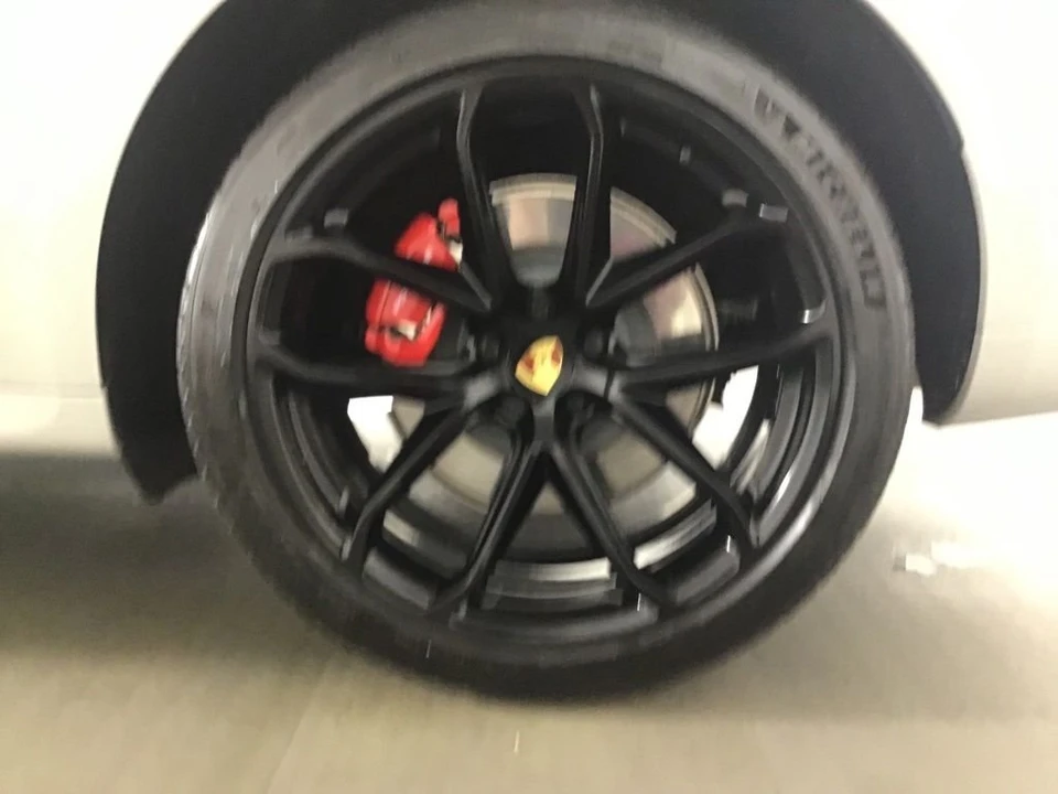 2023 Porsche Macan GTS - Image 12 of 31