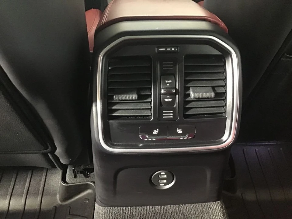 2023 Porsche Macan GTS - Image 25 of 31