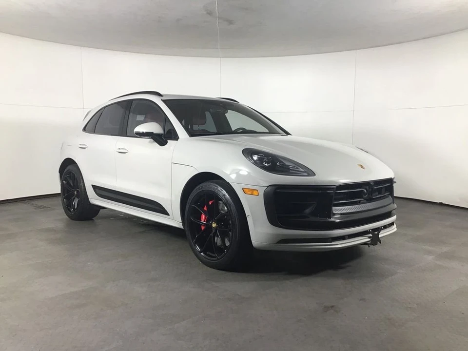 2023 Porsche Macan GTS - Image 9 of 31