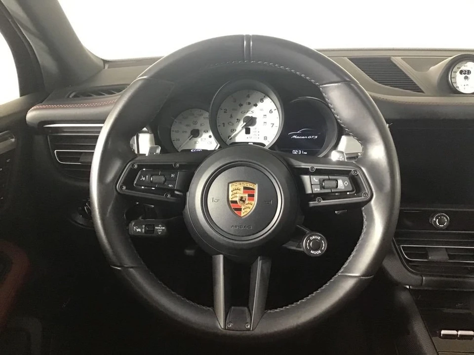 2023 Porsche Macan GTS - Image 22 of 31