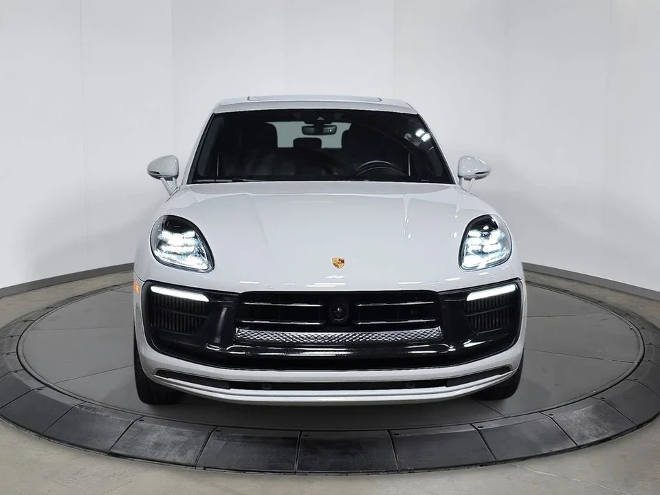 2023 Porsche Macan GTS - Image 10 of 30