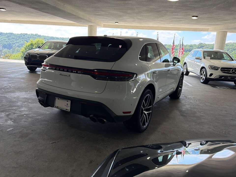 2023 Porsche Macan S - Image 8 of 13