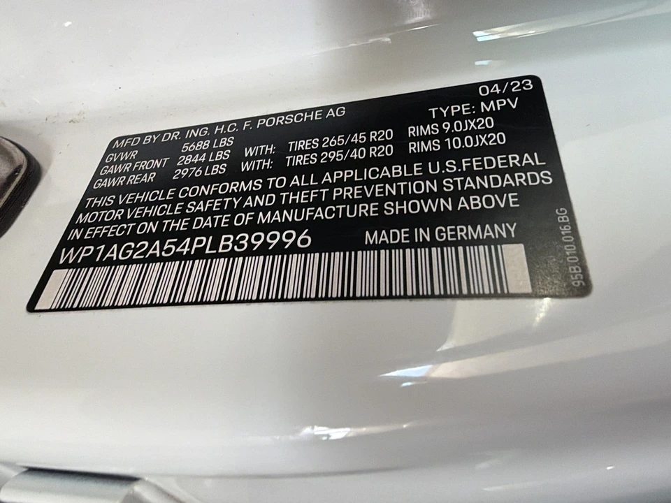 2023 Porsche Macan S - Image 11 of 13
