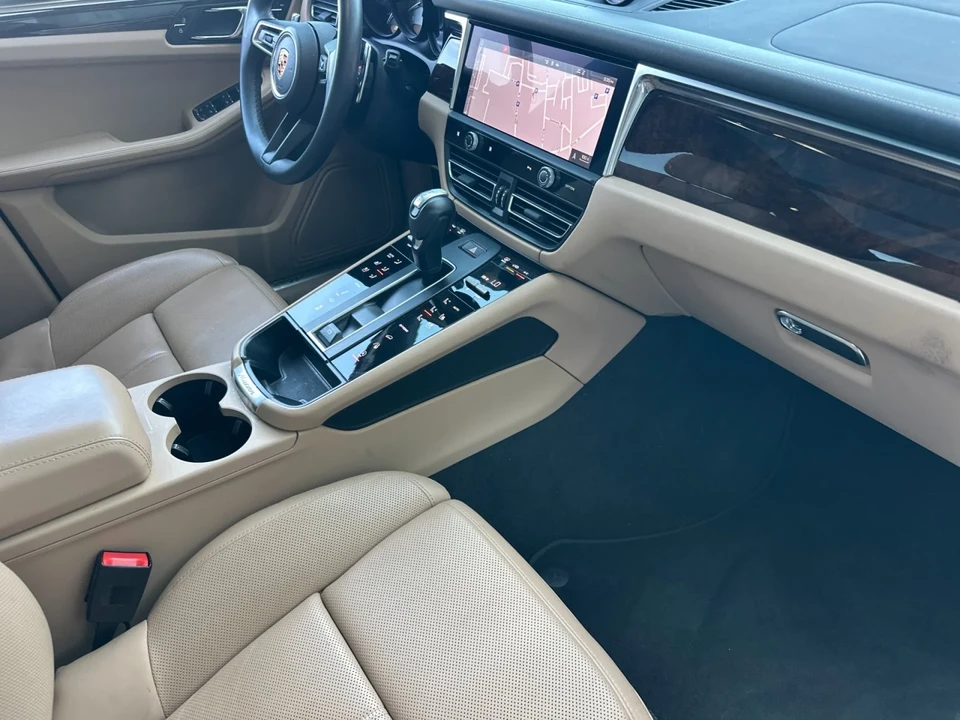 2023 Porsche Macan S - Image 16 of 29