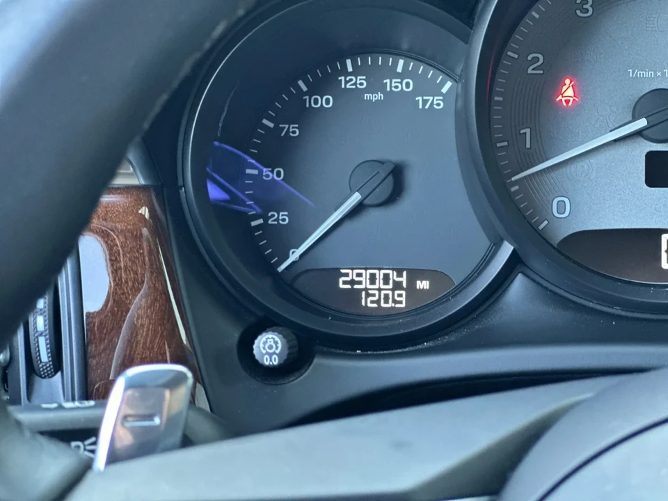 2023 Porsche Macan S - Image 25 of 29