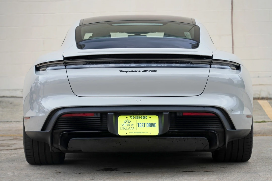 2023 Porsche Taycan GTS - Image 11 of 31