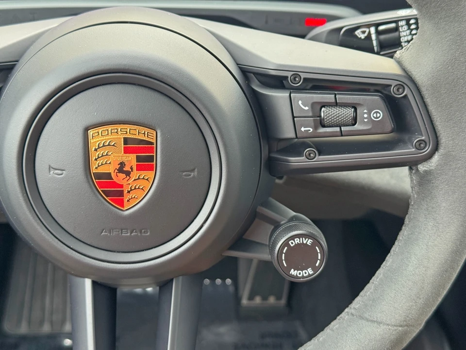 2023 Porsche Taycan GTS - Image 22 of 31