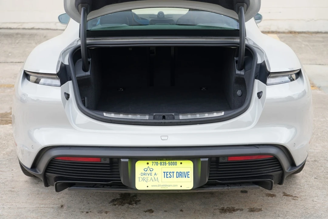 2023 Porsche Taycan GTS - Image 10 of 31