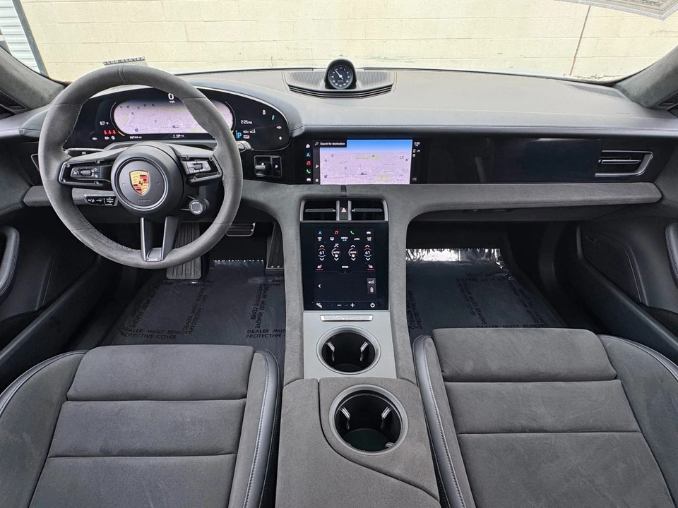 2023 Porsche Taycan GTS - Image 13 of 31