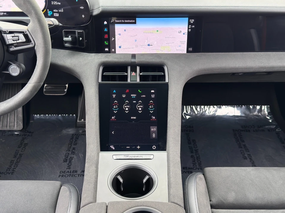 2023 Porsche Taycan GTS - Image 25 of 31