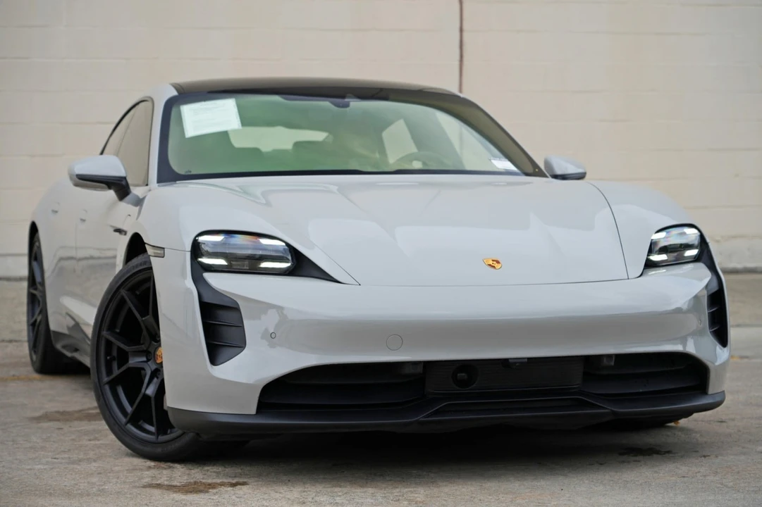 2023 Porsche Taycan GTS - Image 4 of 31