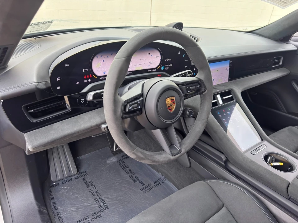 2023 Porsche Taycan GTS - Image 14 of 31